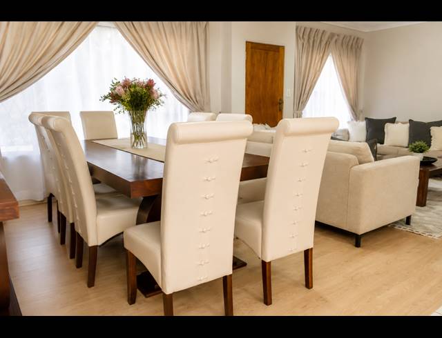3 BEDROOM FREEHOLD FOR SALE IN FARRARMERE